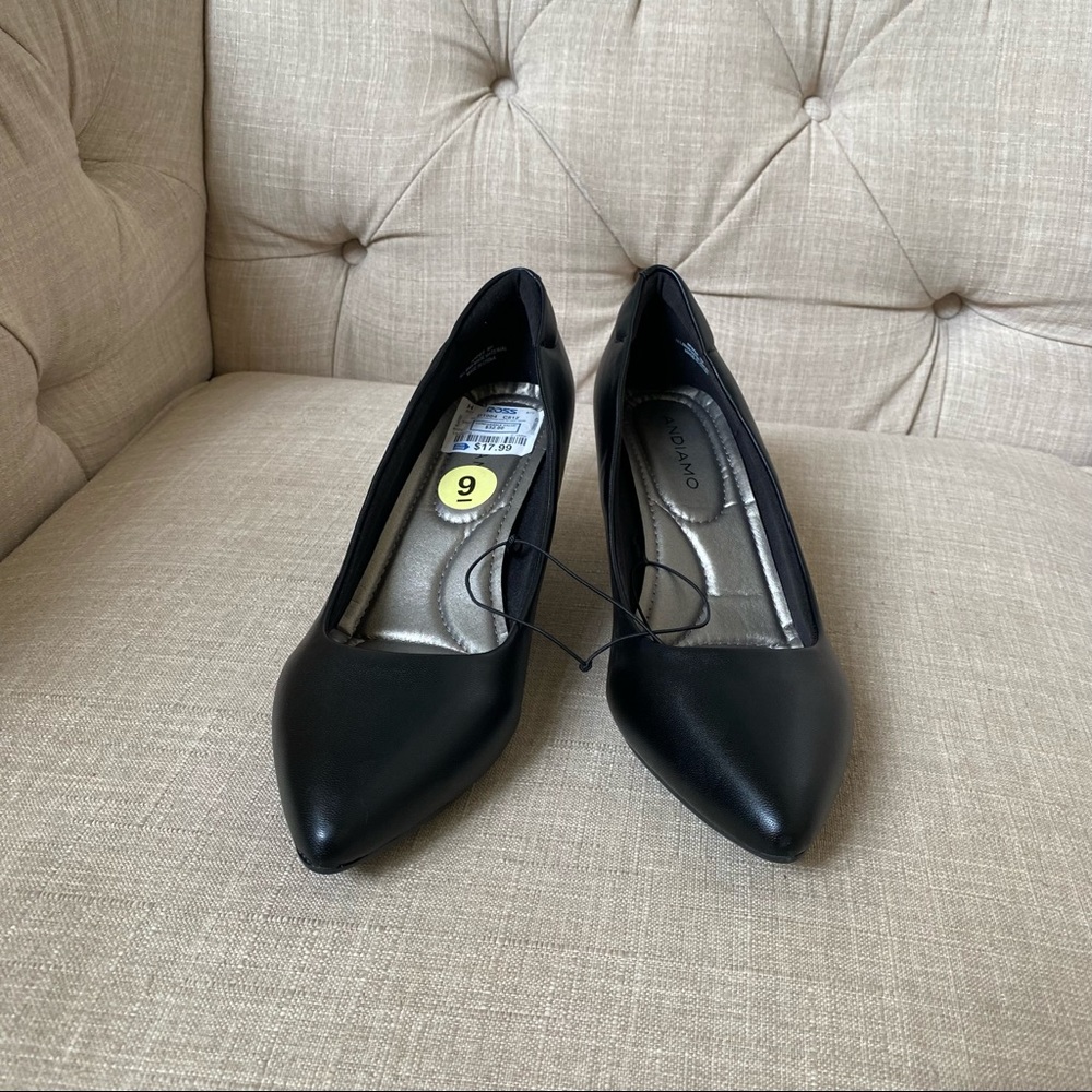 NWT Andiamo classic black pumps 9